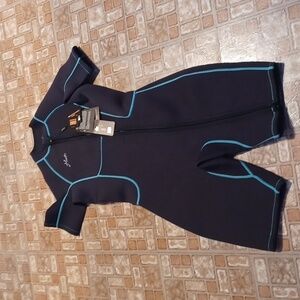 Hevto  wetsuit size large new with tags, swimming surfing water sports b…